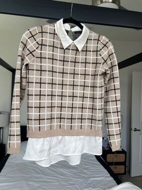 Tahari Beige Plaid Crewneck Sweater with White Mock Collar